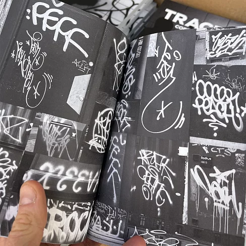 Книга Traces Copennhagen Tags and Throws Книга Traces Copennhagen Tags and Throws