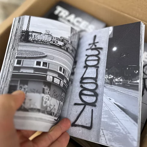 Книга Traces Copennhagen Tags and Throws Книга Traces Copennhagen Tags and Throws