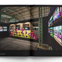 Книга Hallenkunst - Art in transit and beyond
